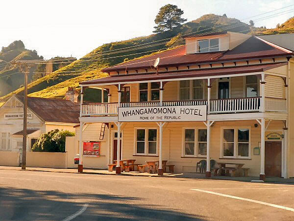 Whangamomona